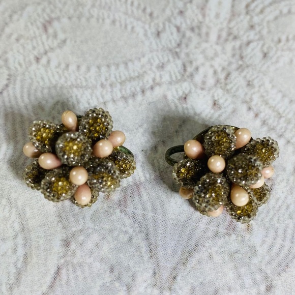 Very unique pine cone vintage acre back earrings - Picture 2 of 5